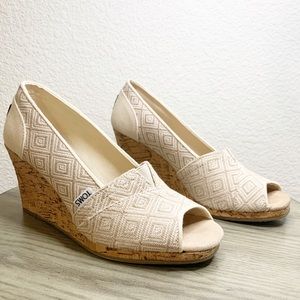 Toms Wedge Heels in Cream and Tan